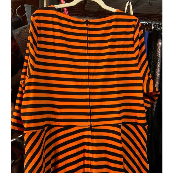 Unique Vintage Nicole swing dress orange black Halloween stripes plus size 4X - Picture 7 of 7